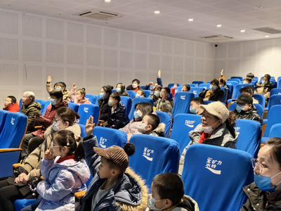 探訪(fǎng)先進(jìn)工廠(chǎng) 教育科技工作者的智造之旅